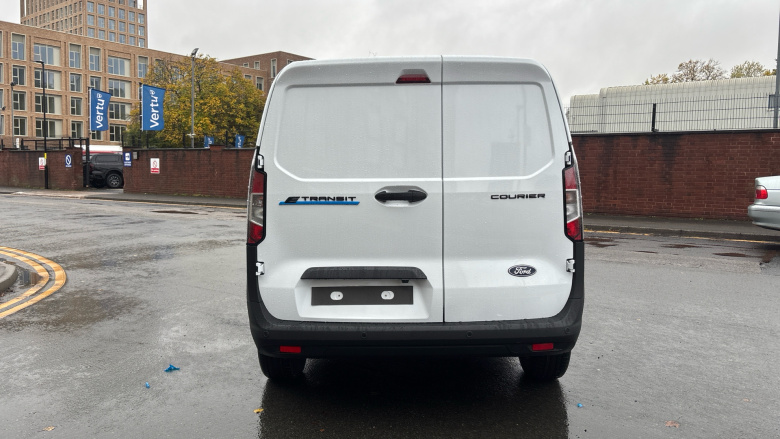 Ford Transit Courier E-Transit Courier 100kW 43kWh Trend Van Auto